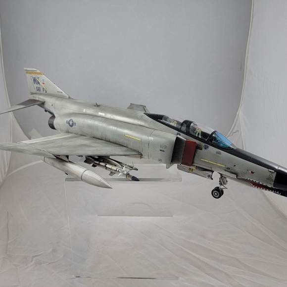 Model F 4 Phantom - Picture 1 of 12